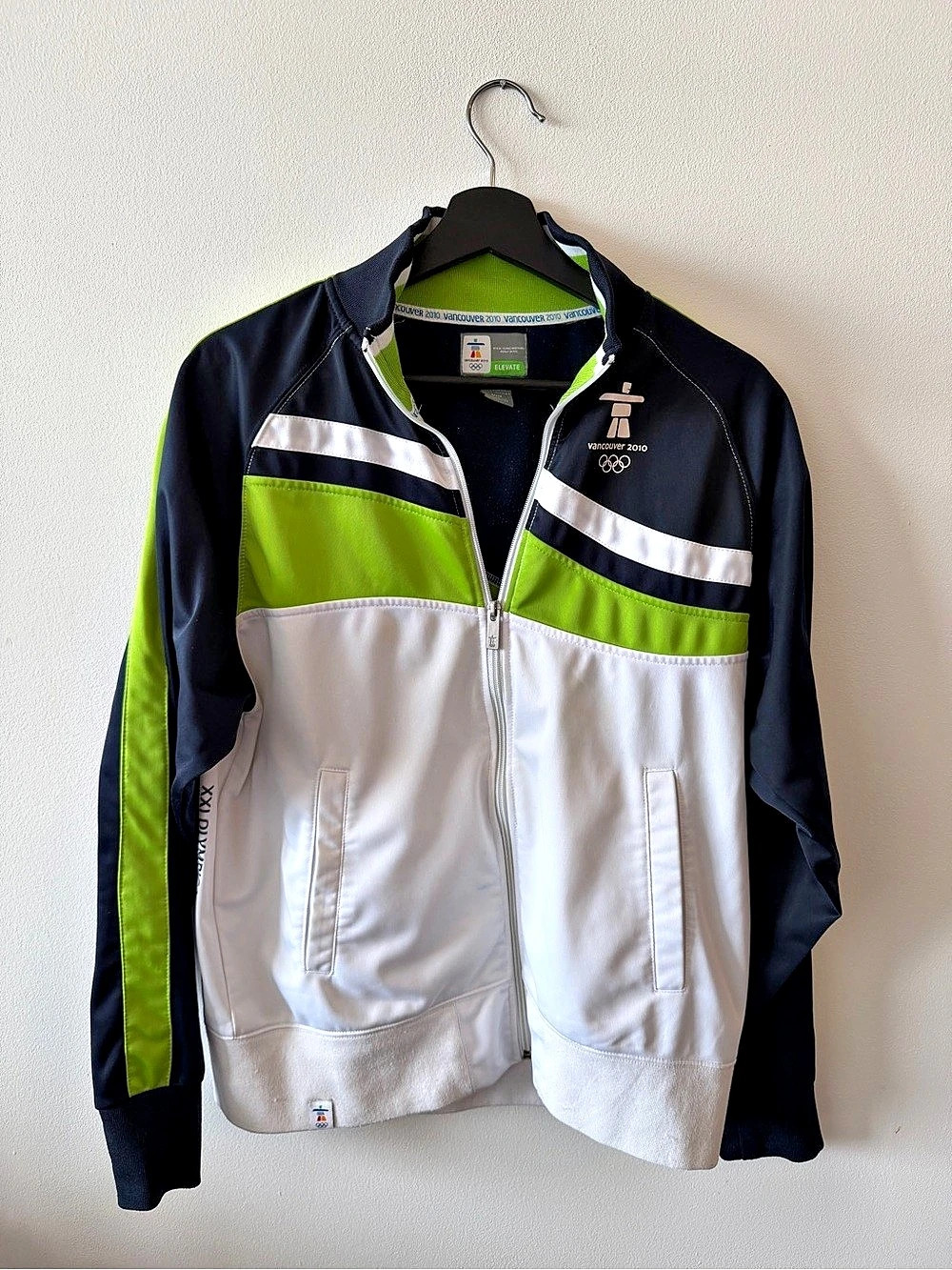 Elevate Vancouver 2010 Olympic Winter Games Canada Jacket – Size M